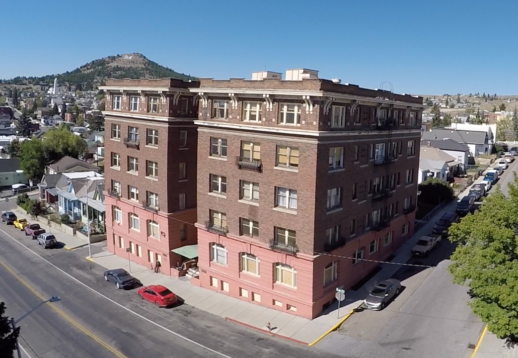 LDCRE Mueller Apartments